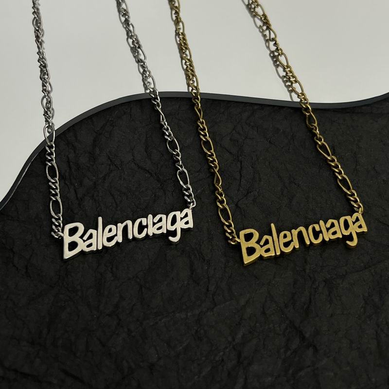 Balenciaga necklace 01lyr16